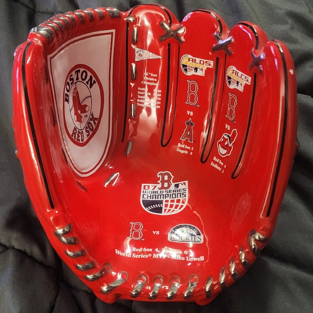 Boston Red Sox 2007 World Series Collector's Ceramic Baseball Glove